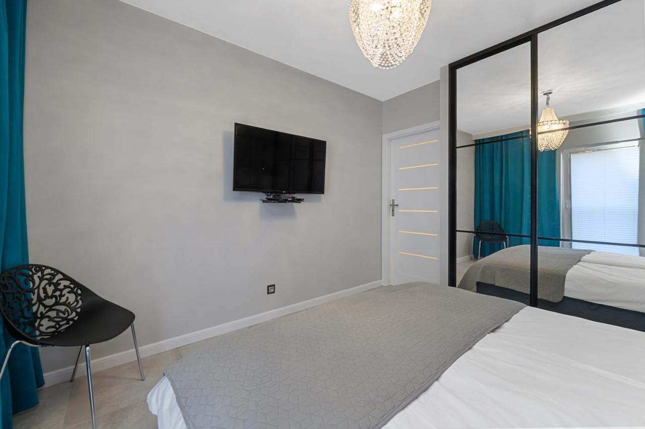 Gate Of City Centre Apartment By Pinpoint Lódź Exterior foto