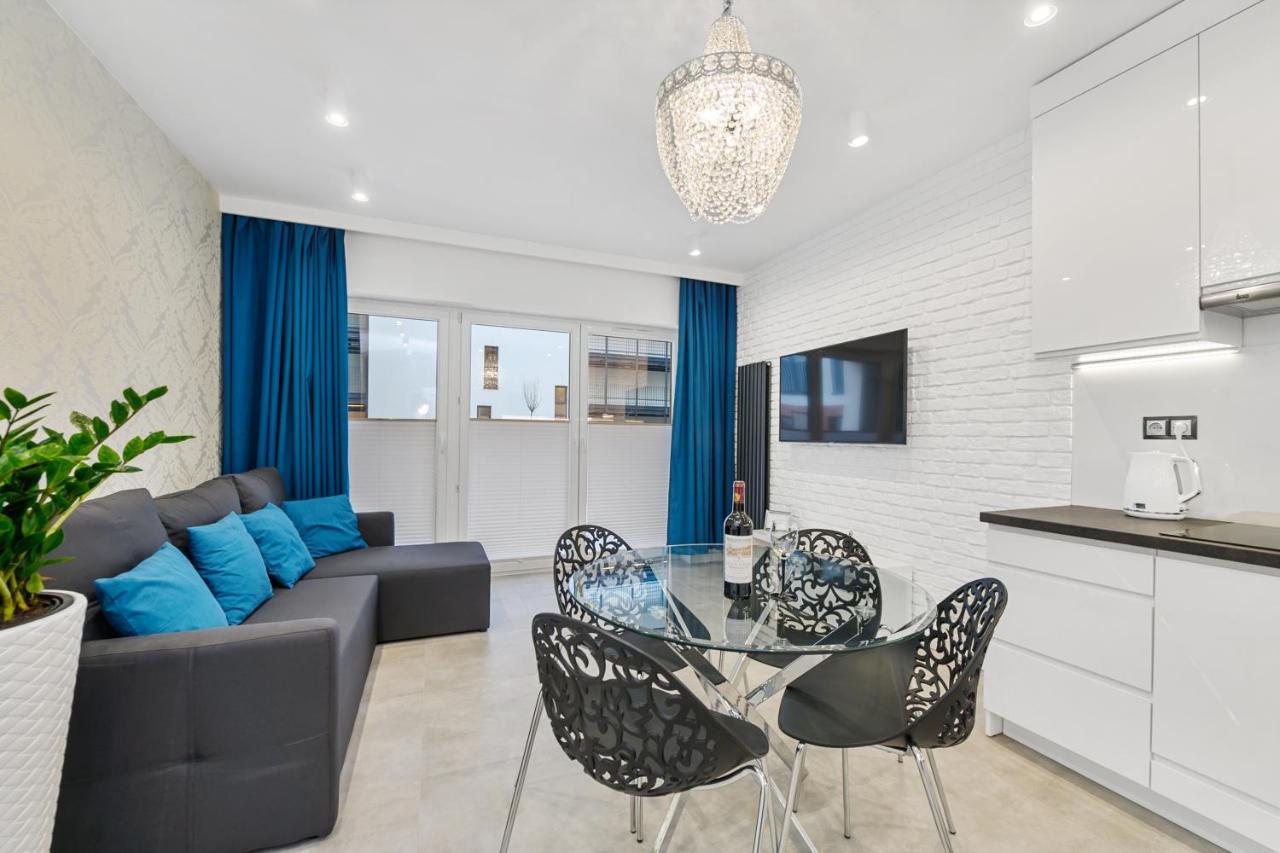 Gate Of City Centre Apartment By Pinpoint Lódź Exterior foto
