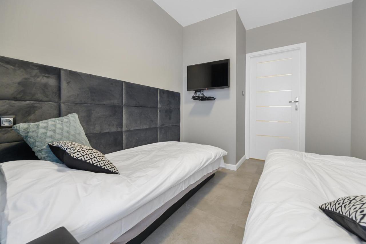 Gate Of City Centre Apartment By Pinpoint Lódź Exterior foto